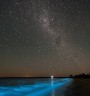 Озеро Гипселенд, его еще называют «неоновым», находится в Австралии – это редчайшее явление на Земном шаре. Днем – озеро как озеро, а ночью оно начинает светиться таинственным голубым светом 